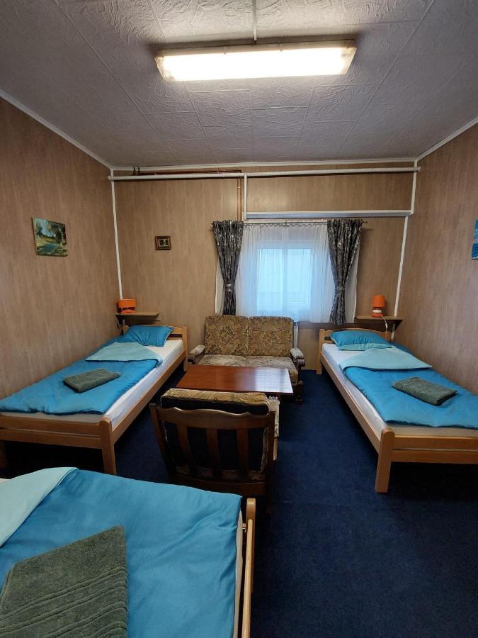 Hostel Suzzzy Novska المظهر الخارجي الصورة