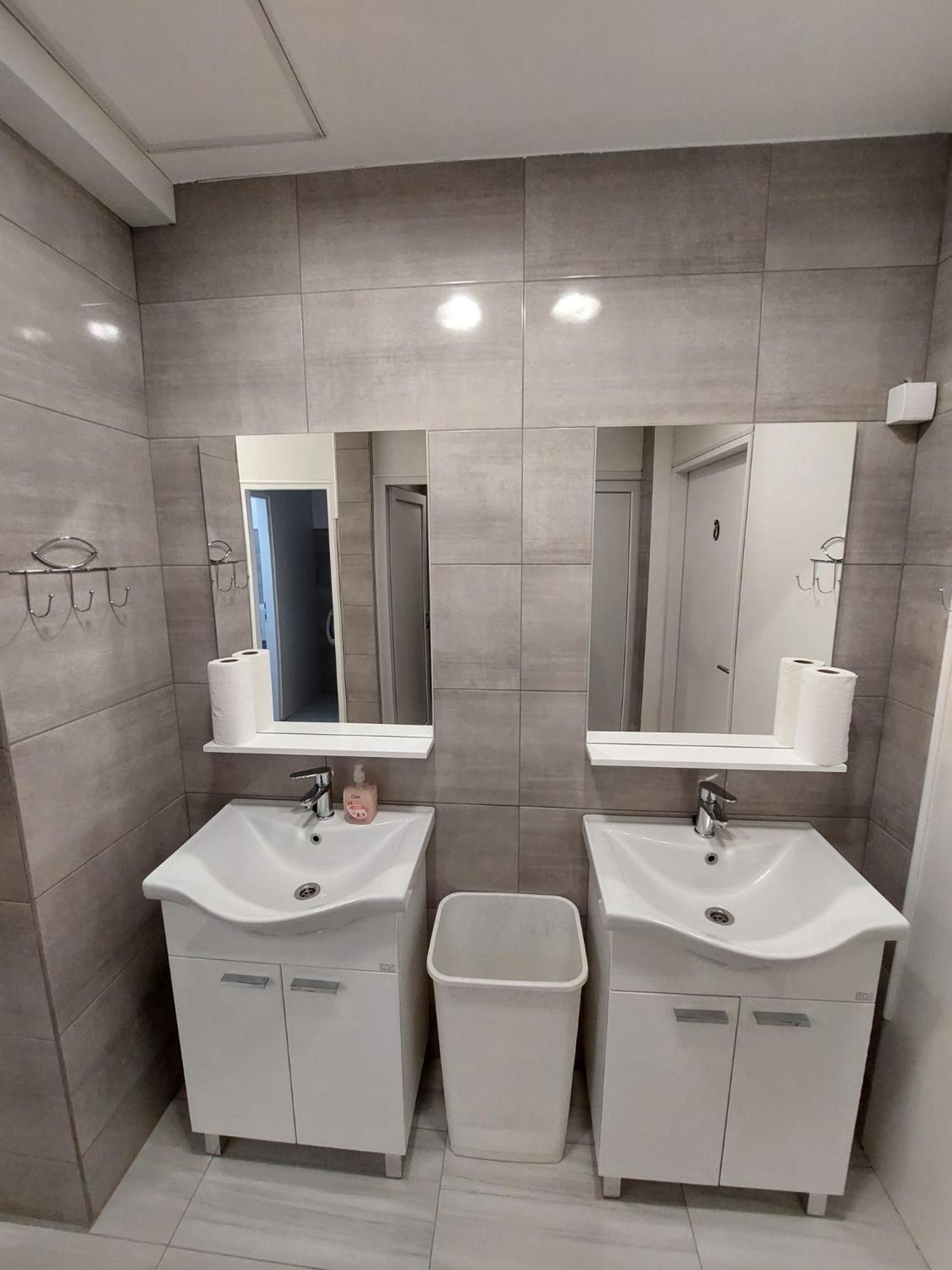 Hostel Suzzzy Novska المظهر الخارجي الصورة