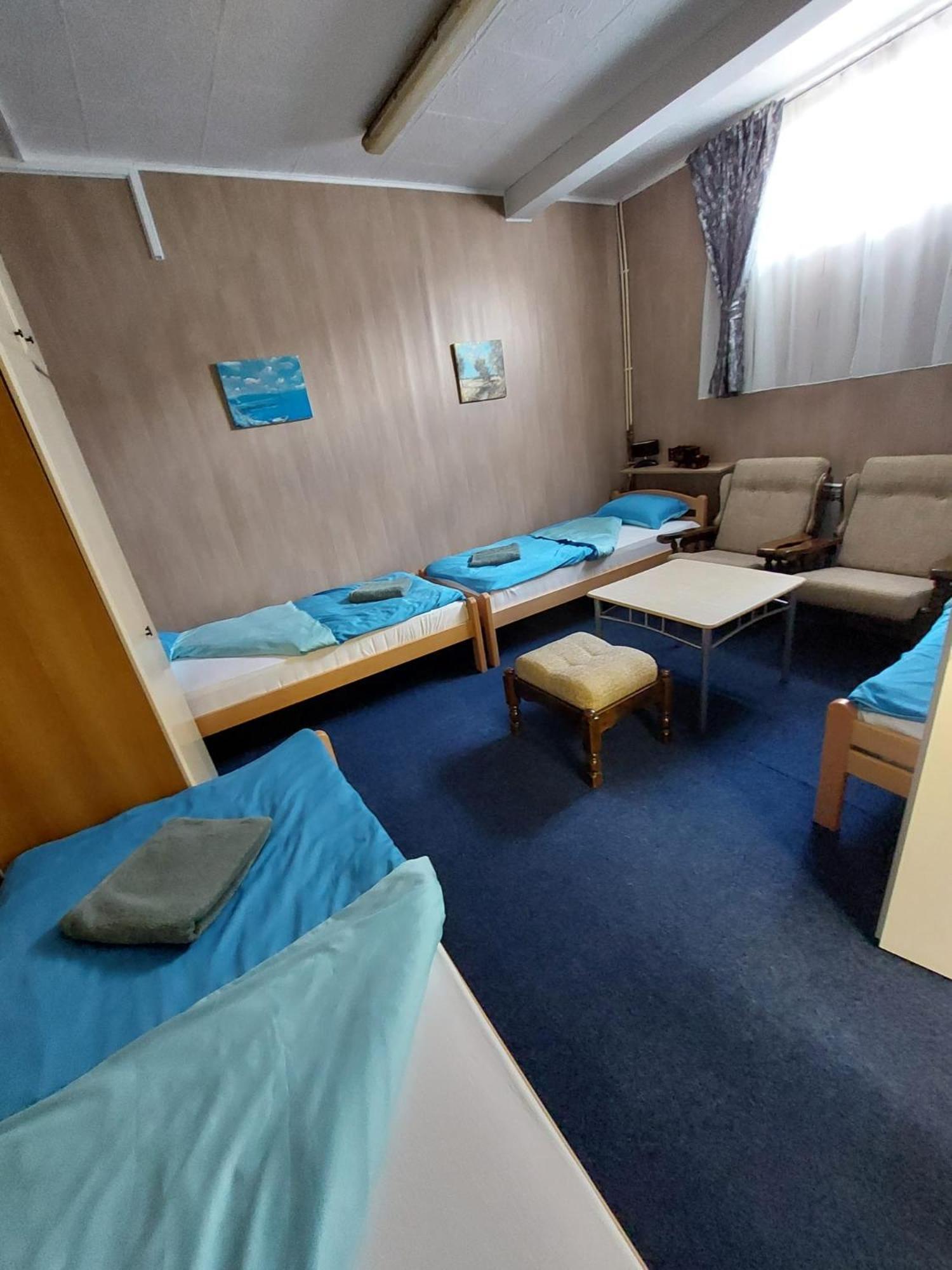 Hostel Suzzzy Novska المظهر الخارجي الصورة